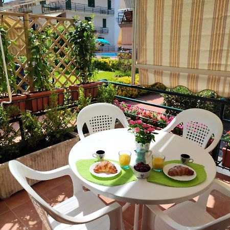 Sea Garden, Fronte Mare Con Piscina Lägenhet Mascali Exteriör bild