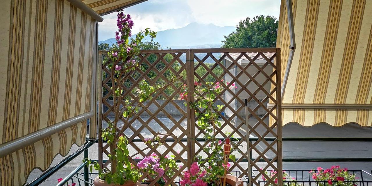 Sea Garden, Fronte Mare Con Piscina Lägenhet Mascali Exteriör bild