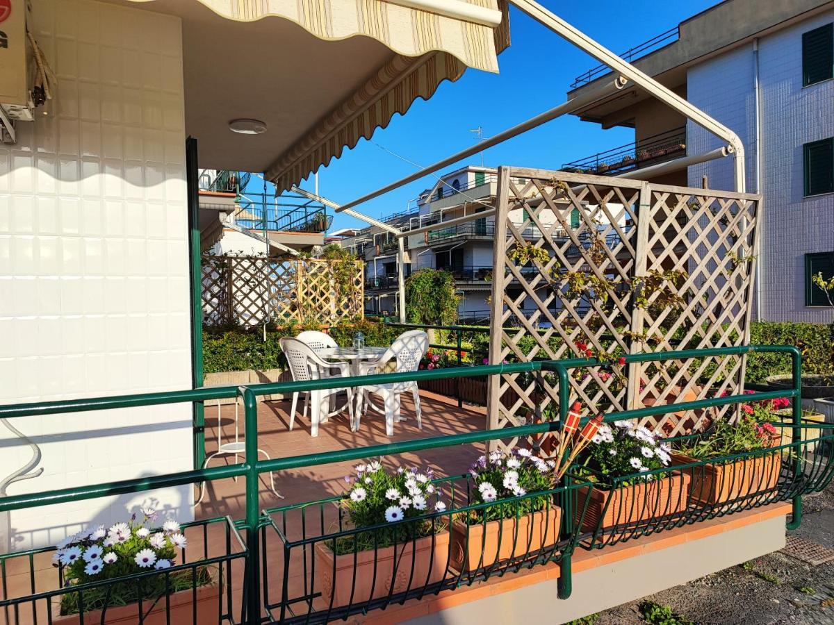 Sea Garden, Fronte Mare Con Piscina Lägenhet Mascali Exteriör bild